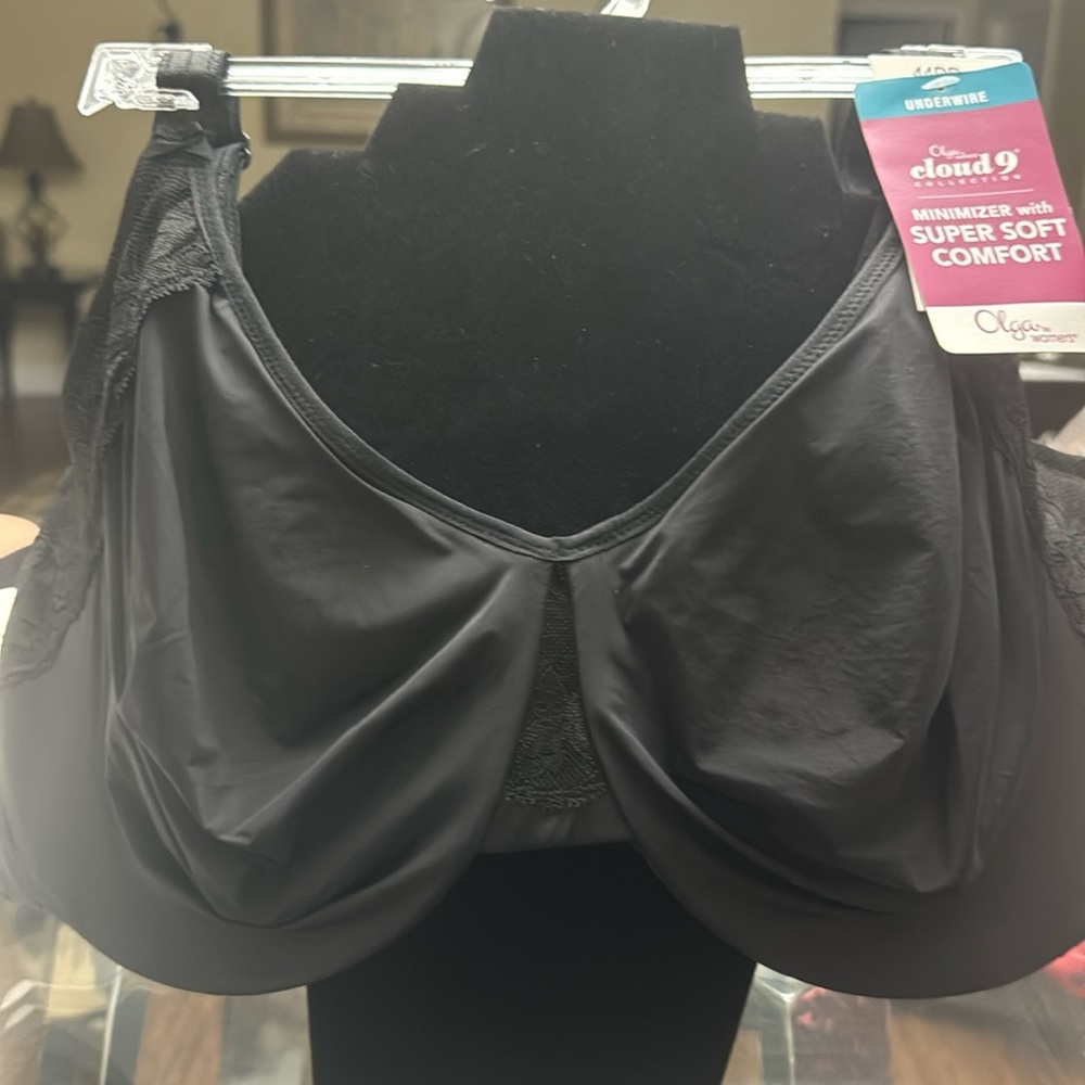 Olga Women's Plus-size Cloud 9 Minimizer Bra